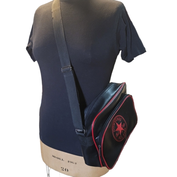 Converse All Star Chuck Taylor messanger crossbody Bag - Picture 2 of 8